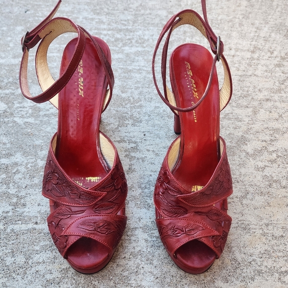 Vintage RE-MIX Red Leather Floral Tooled Rockabilly Sexy Retro Heels, Sz 8 - Picture 4 of 10